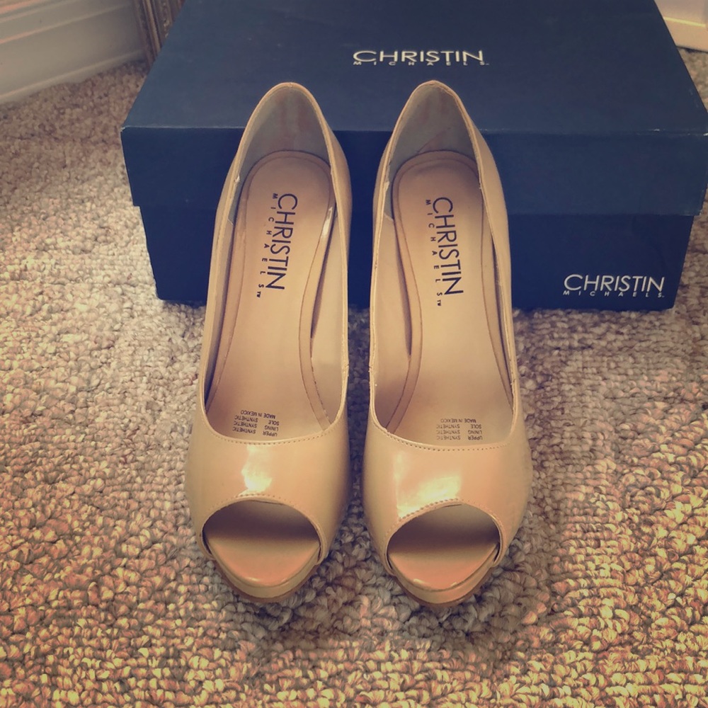 Christin Michaels Nude Leather Pumps